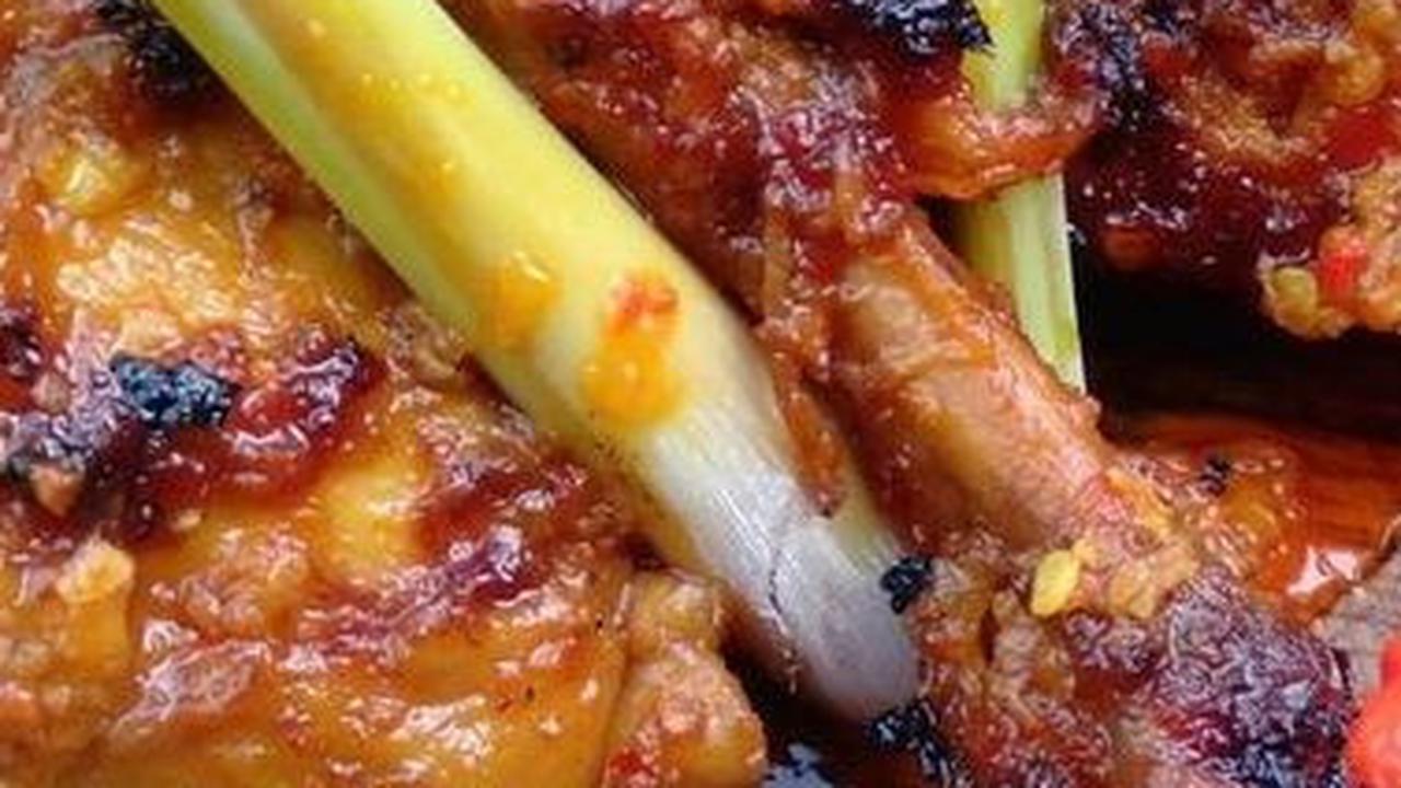 2. Rica-rica Ayam Bakar