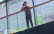 Rela Keliling Mal demi Dapat Angle Foto terbaik, Aksi Manis Jesse Choi ke Maudy Ayunda Bikin Iri