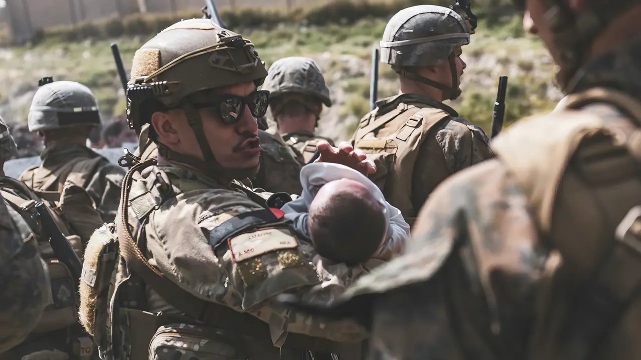 Saat Anak-Anak Afghanistan Dititip ke Tentara AS