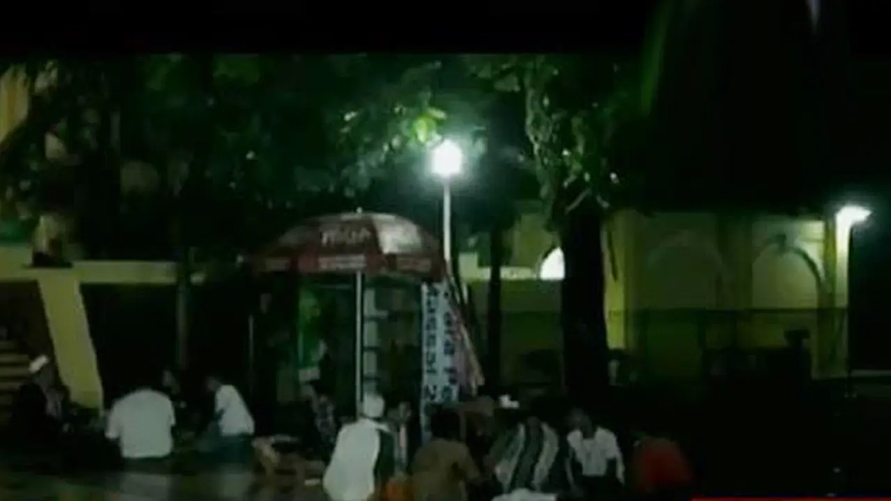 Massa Aksi 212 Berdatangan