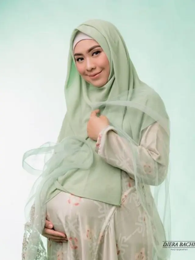 [Bintang] Oki Setiana Dewi