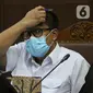 Terdakwa kasus dugaan suap penghapusan red notice atas nama Djoko S Tjandra, Brigjen (Pol) Prasetijo Utomo menjalani sidang lanjutan di Pengadilan Tipikor Jakarta, Senin (16/11/2020). Sebelumnya, Prasetijo didakwa menerima uang suap USD 150.000 dari Djoko S Tjandra. (Liputan6.com/Helmi Fithriansyah)