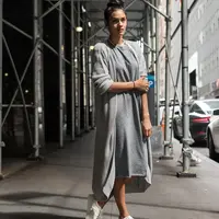 Busana yang cocok dipakai ibu hamil pasca melahirkan. (Sumber foto: shopify.com)