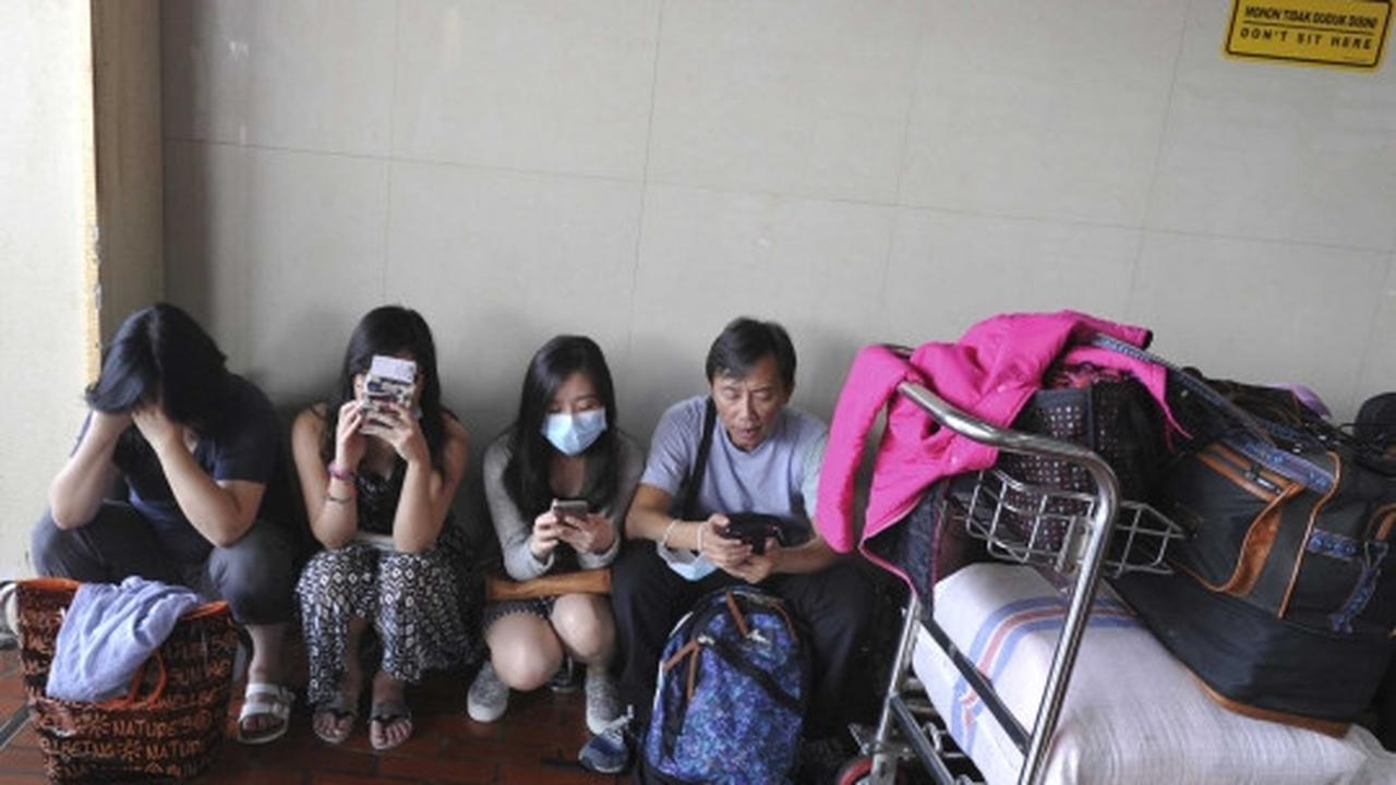 Imbas kebakaran, penumpang menumpuk di Terminal 2D Soekarno-Hatta