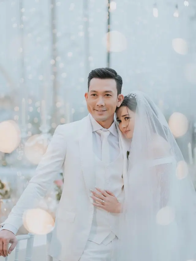 Denny Sumargo dan Olivia Allan. (Foto: Instagram @sumargodenny)
