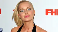 Helen Flanagan Bugil di Foto Kalender 2014
