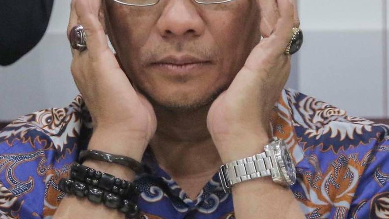 <b>1. Komunikasi Intens Hasyim dan CAT</b>