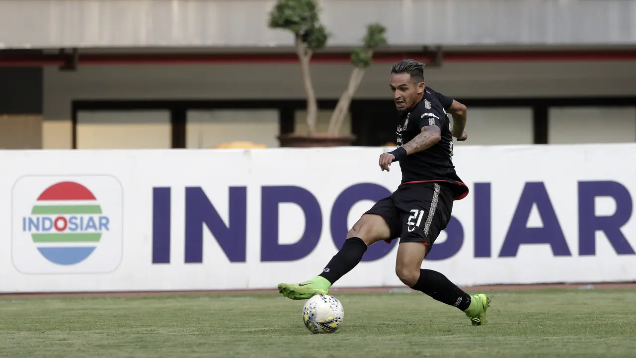 Bhayangkara  FC vs PSIS Semarang