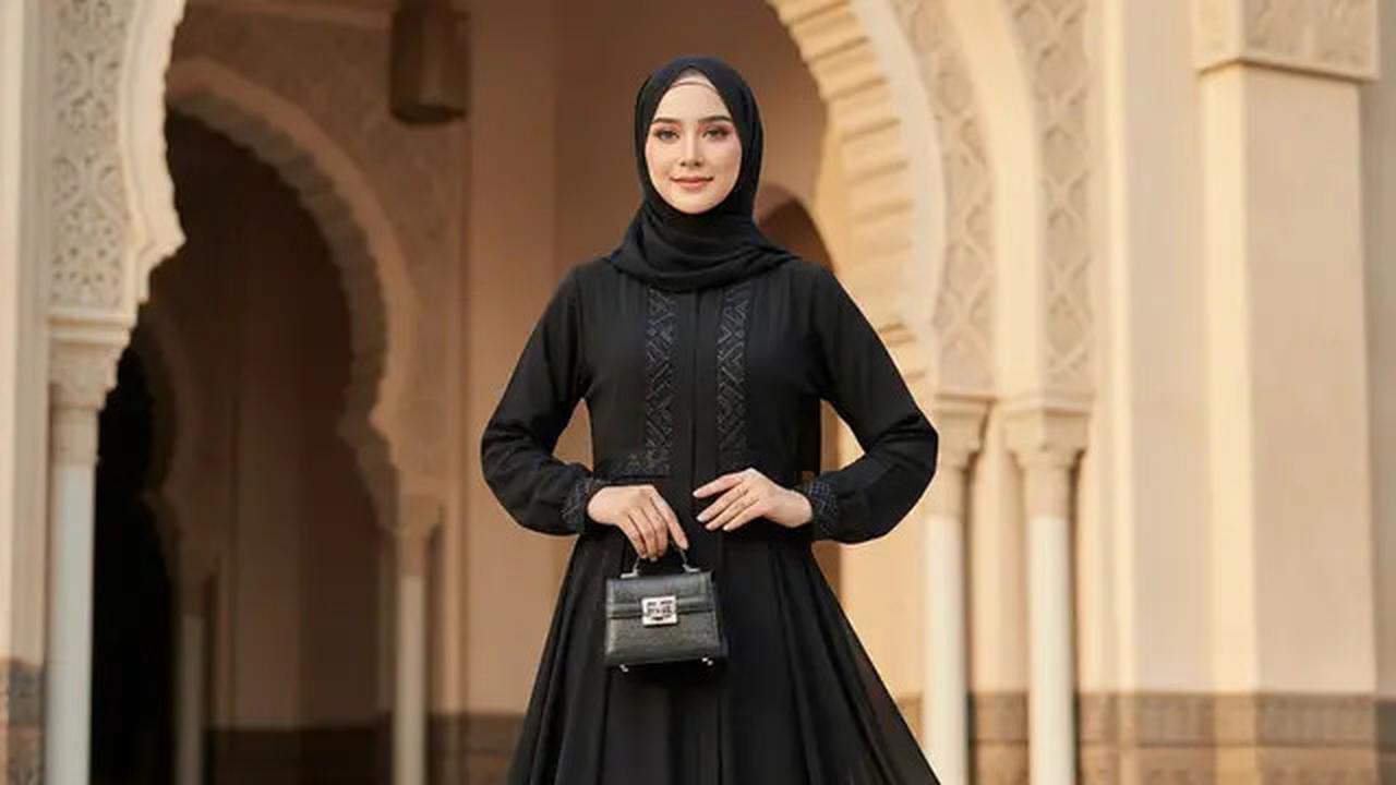 8 Model Gamis Abaya Hitam Terbaru, Fashion Simple yang Tampak Elegan
