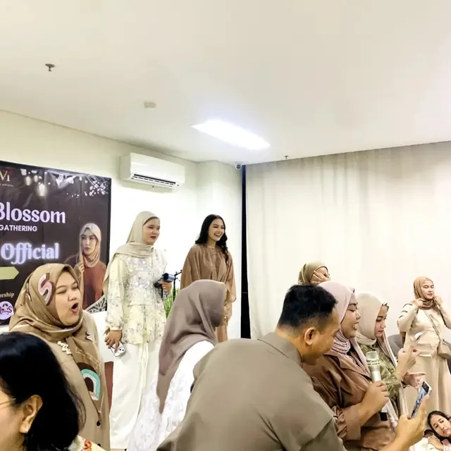6 Potret Mahalini Bukber Bareng Fans, Bikin Video Velocity hingga Nyanyi Sampai Menutup Mata