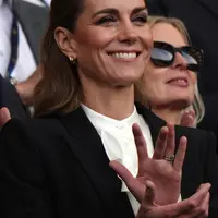 Intip warna rambut Kate Middleton yang kembali lebih gelap (@princesandprincessofwales)