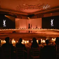 Rayakan kebersamaan dan penghargaan di bulan Ramadan yang spesial di balik setiap pencapaian, YSL Beauty suguhkan  Golden Celebration. / Foto dok : YSL Beauty.