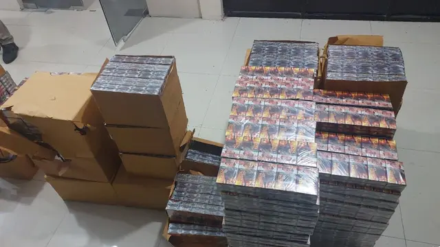 Penimbunan Ratusan Ribu Rokok Ilegal Terbongkar di Mesuji
