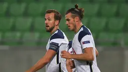 Penyerang Hotspurs Tottenham Harry Kane berselebrasi usai mencetak gol ke gawang Ludogorets Razgrad pada pertandingan grup J Liga Europa di Stadion Huvepharma Arena, Razgrad, Bulgaria (5/11/2020). Tottenham menang 3-1 atas Ludogorets Razgrad. (AFP/Nikolay Doychinov)