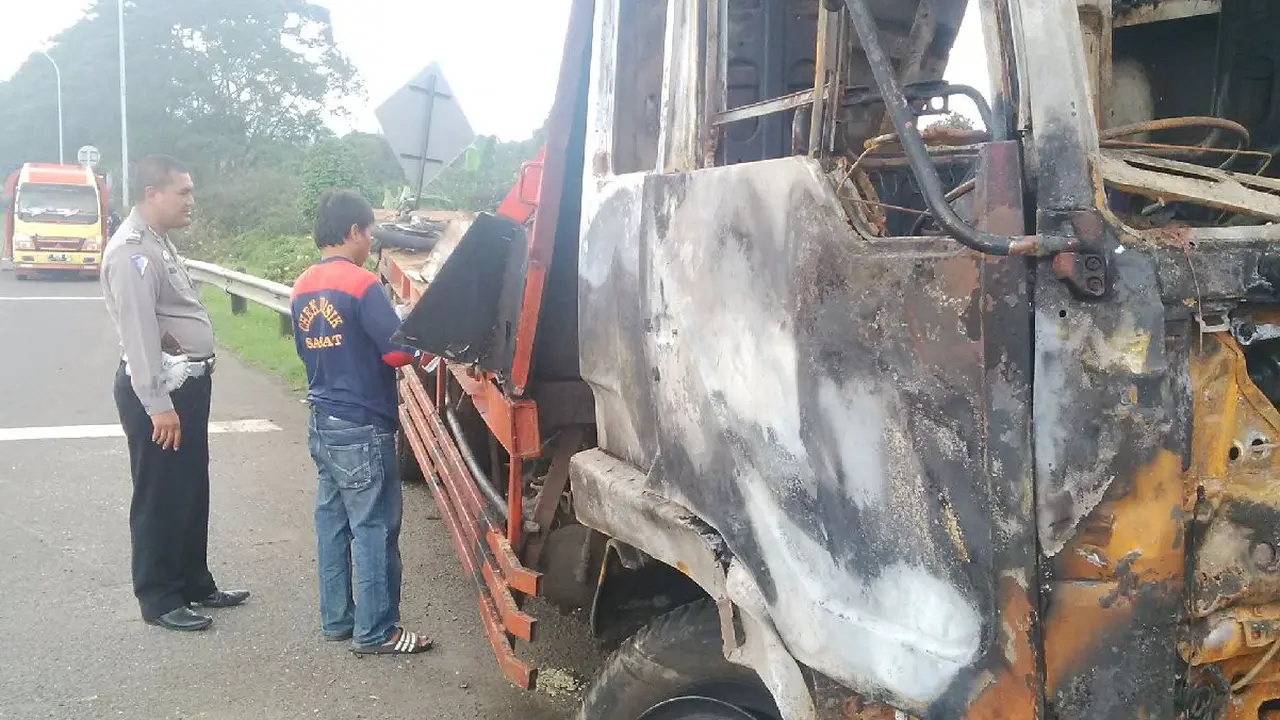 Sopir "Truk Maut" Puncak Diburu Kepolisian