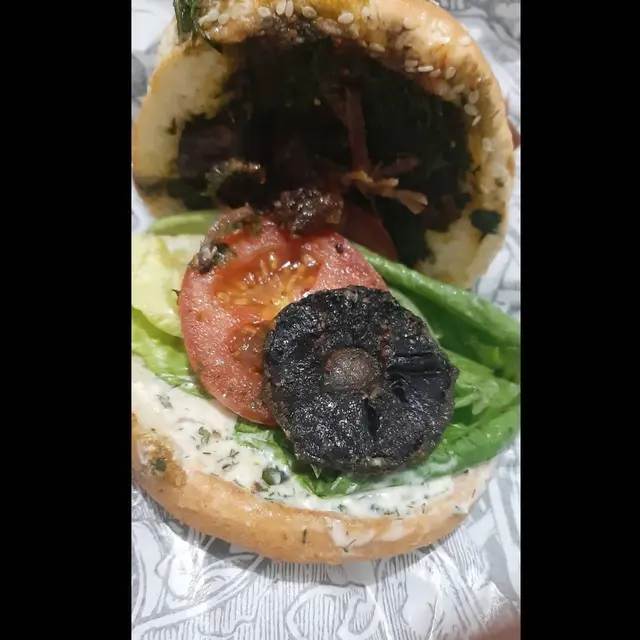 6 Momen Apes Dapat Makanan Gosong ketika Beli Online Ini Bikin Elus Dada