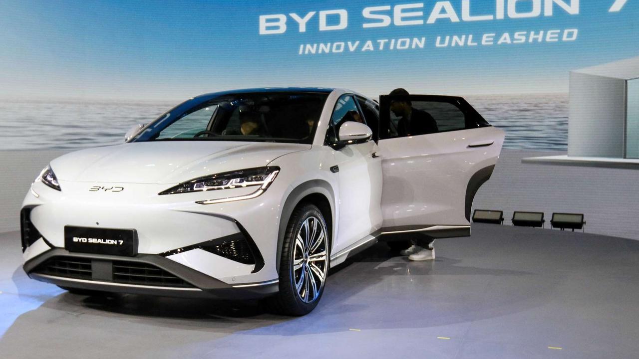 Mobil baru di IIMS 2025