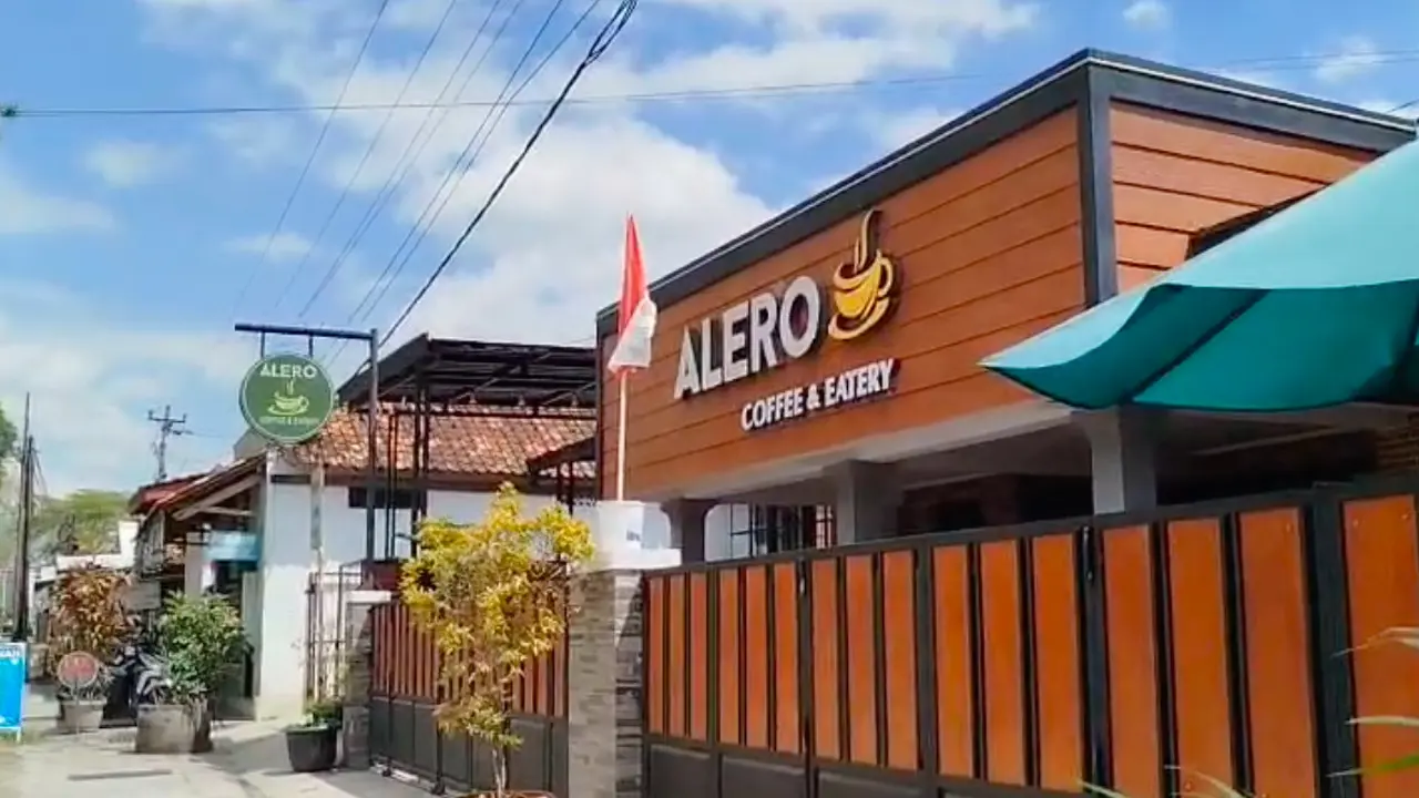 Penampakan kafe yang menjadi lokasi nobar tanpa lisensi resmi di Klateng, Jawa Tengah. (Istimewa)