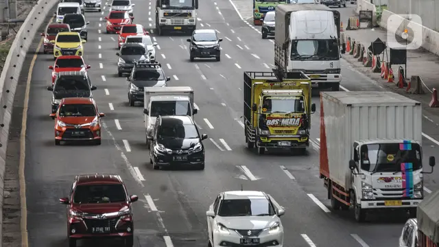 Ratusan Ribu Kendaraan Tinggalkan Jakarta saat Libur Tahun Baru