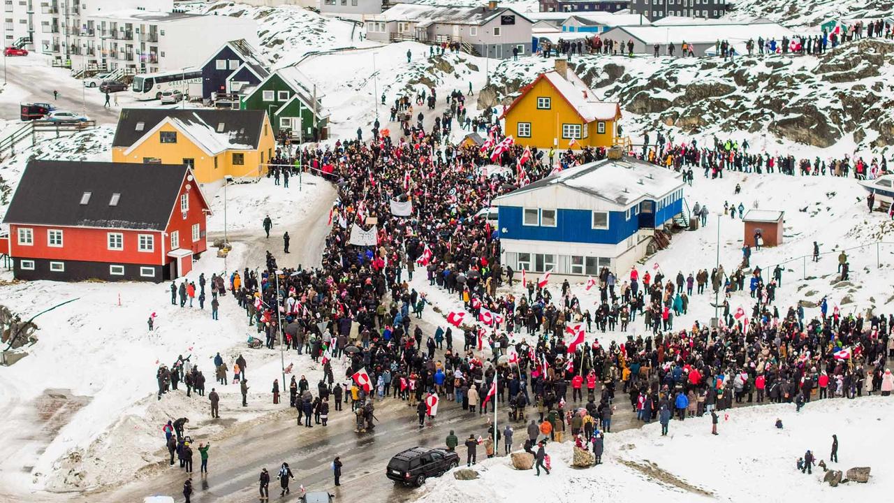 FOTO: Protes Warga Greenland Tolak Rencana Pengambilalihan oleh AS