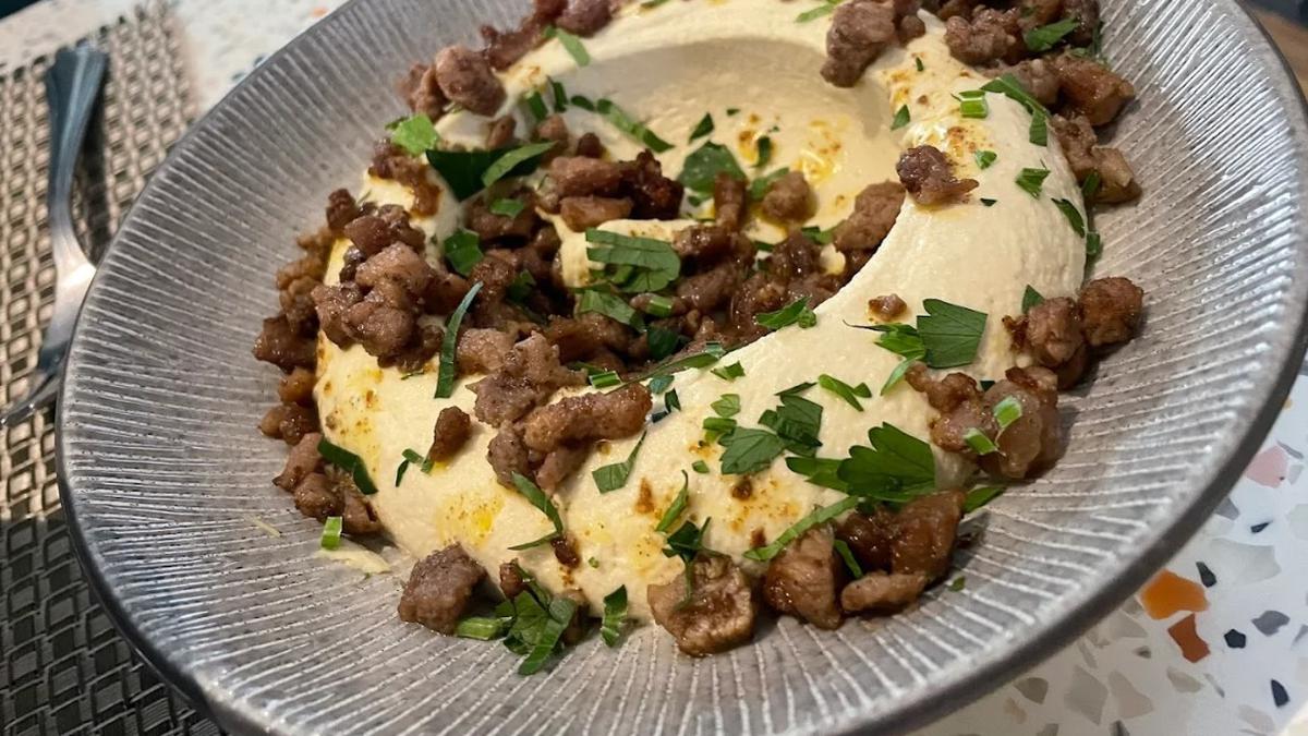 11 Rekomendasi Tempat Makan di Kuta Bali yang Halal 2026, Nyaman dan Lezat