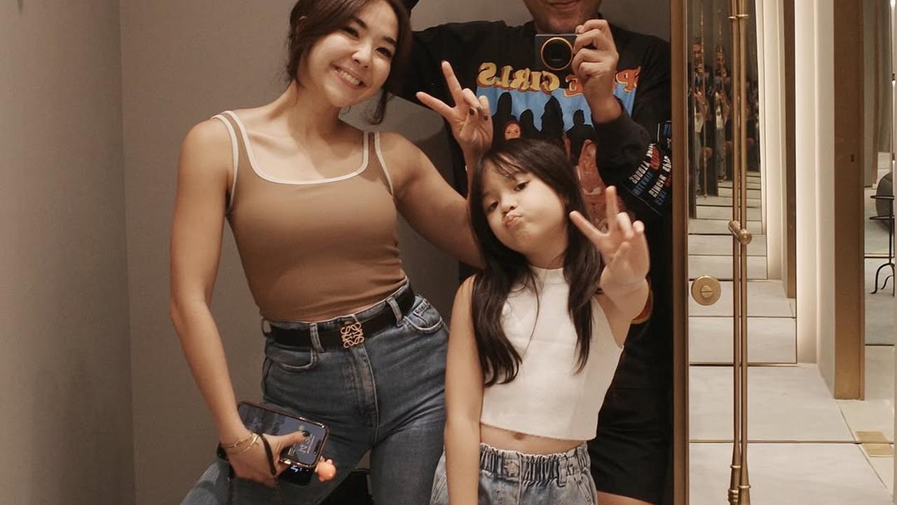 Potret Gading Marten Habiskan Weekend Bareng Gisel dan Gempi, Kekompakannya Dipuji Netizen