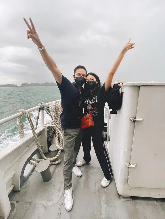 <p>Sebelumnya Naysila pernah menjalin asmara yang berbeda keyakinan. Kini Naysila didoakan segera ke pelaminan, lantaran mempunyai kekasih yang seiman. [Foto: Instagram/naymirdad]</p>