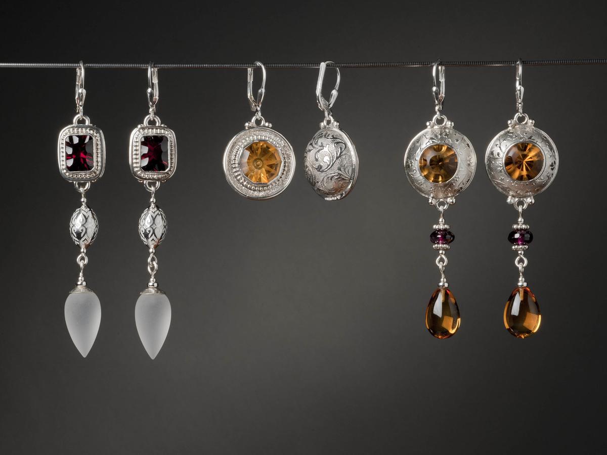 Tip Pilih Model Anting Sesuai dengan Bentuk Wajah - Fashion ...