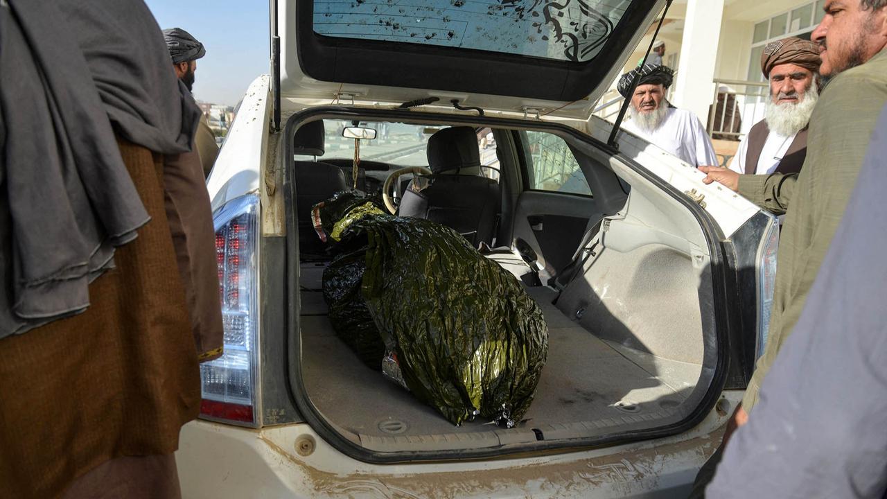 FOTO: Pasukan Taliban dan Pakistan Saling Gempur, 15 Warga Sipil Tewas