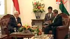 Presiden Susilo Bambang Yudhoyono menerima kunjungan kenegaraan Presiden Palestina Mahmoud Abbas. Kedua presiden langsung mengadakan pertemuan bilateral dengan sejumlah agenda. 