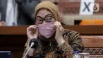 Menteri Ketenagakerjaan Ida Fauziyah mengikuti rapat kerja dengan Komisi IX DPR di Kompleks Parlemen, Senayan, Jakarta, Rabu (8/7/2020). Rapat tersebut membahas mengenai perlindungan Pemerintah terhadap ketahanan struktur ketenagakerjaan saat Pandemi Covid-19. (Liputan6.com/Johan Tallo)