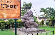 Mengenal Arca Totok Kerot Kediri, Raksasa Perempuan Berambut Panjang yang Lengan Kirinya Putus
