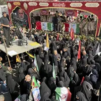 Iran Gelar Pemakaman untuk Pejabat yang Tewas dalam Serangan Israel