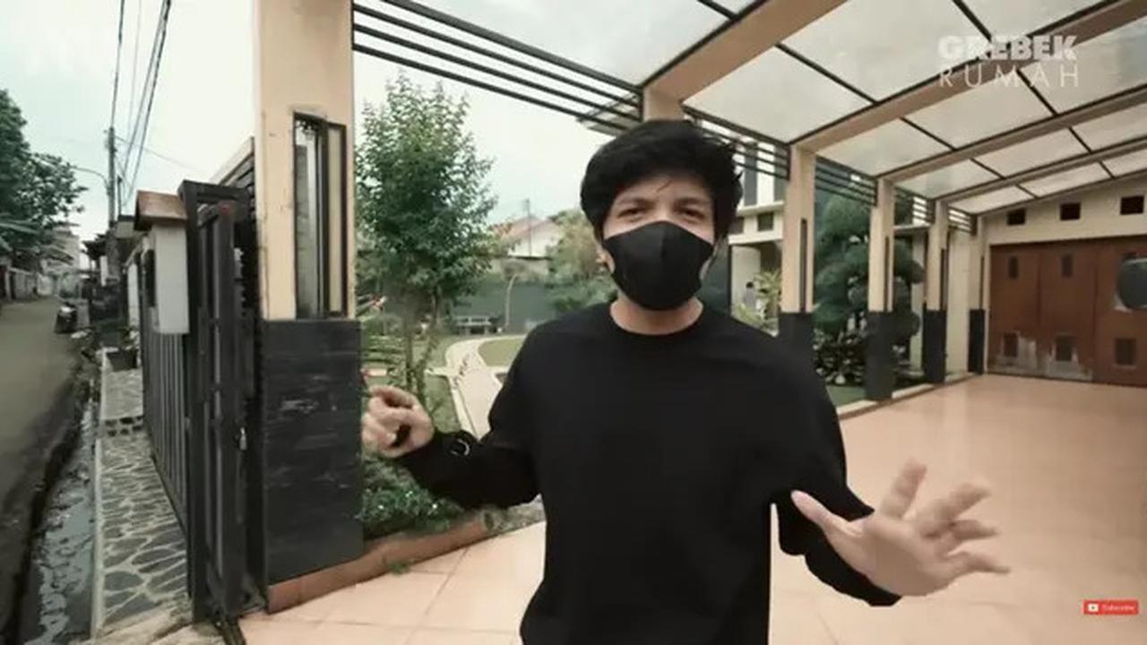 7 Potret Teras Depan Rumah Narji yang Elegan dan Hangat