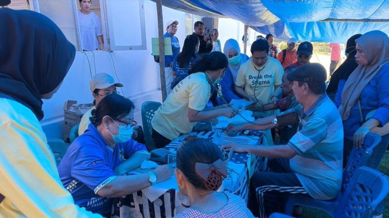 Fakta Unik: 350 Warga Desa Oma Ikuti Cek Kesehatan Jiwa Gratis, RSKD Maluku Peringati Hari Kesehatan Jiwa Sedunia
