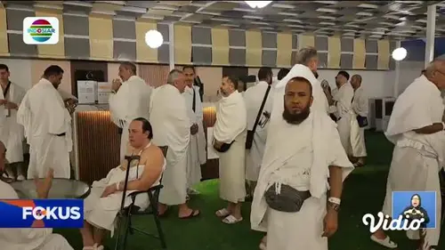 Fokus : Puncak Ibadah Haji, Jemaah dari Seluruh Dunia Wukuf di Padang Arafah