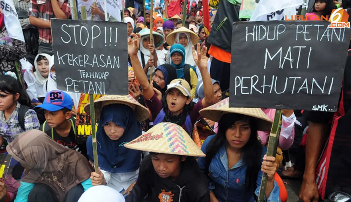 Mereka juga mengecam kasus kekerasan terhadap petani. Di tahun 2013 konflik agraria terjadi di perkebunan sebanyak 180 kasus, infrastruktur 105 konflik, pertambangan 38 konflik, dan kehutanan 31 konflik (Liputan6.com/Herman Zakharia)