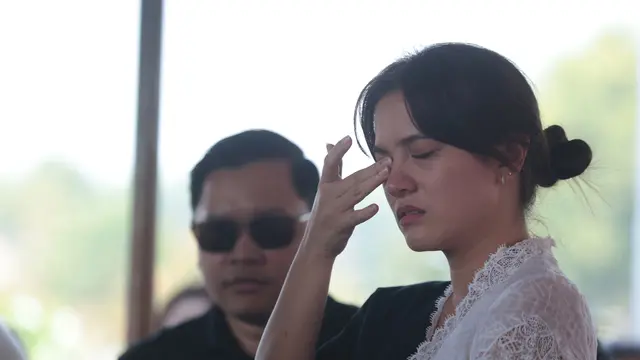 Pemakaman ibunda Marsha Aruan © KapanLagi.com/Budy Santoso