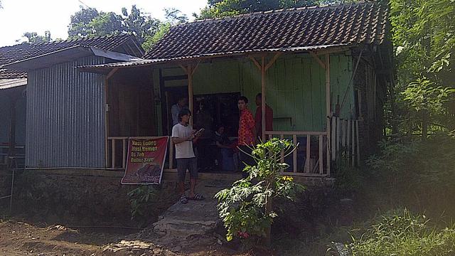 Dilema Ibu Pengidap Kanker Rawat Anak Lumpuh 23 Tahun