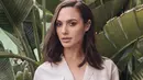 Aktris cantik Gal Gadot kembali tersiarkan sejak karakter ‘Wonder Woman’ yang diperankannya belum lama ini. Bukan lagi soal karier, kali ini Gal Gadot dibicarakan soal kehidupannya yang ingin punya anak lagi. (Instagram/gal_gadot)