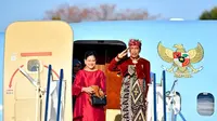 Jokowi saat tiba di Malaysia menggunakan busana adat khas Bali bersama Ibu Negara Iriana (dok.Instagram@Jokowi/https://www.instagram.com/p/B05667hB6Uc//Devita Nur Azizah