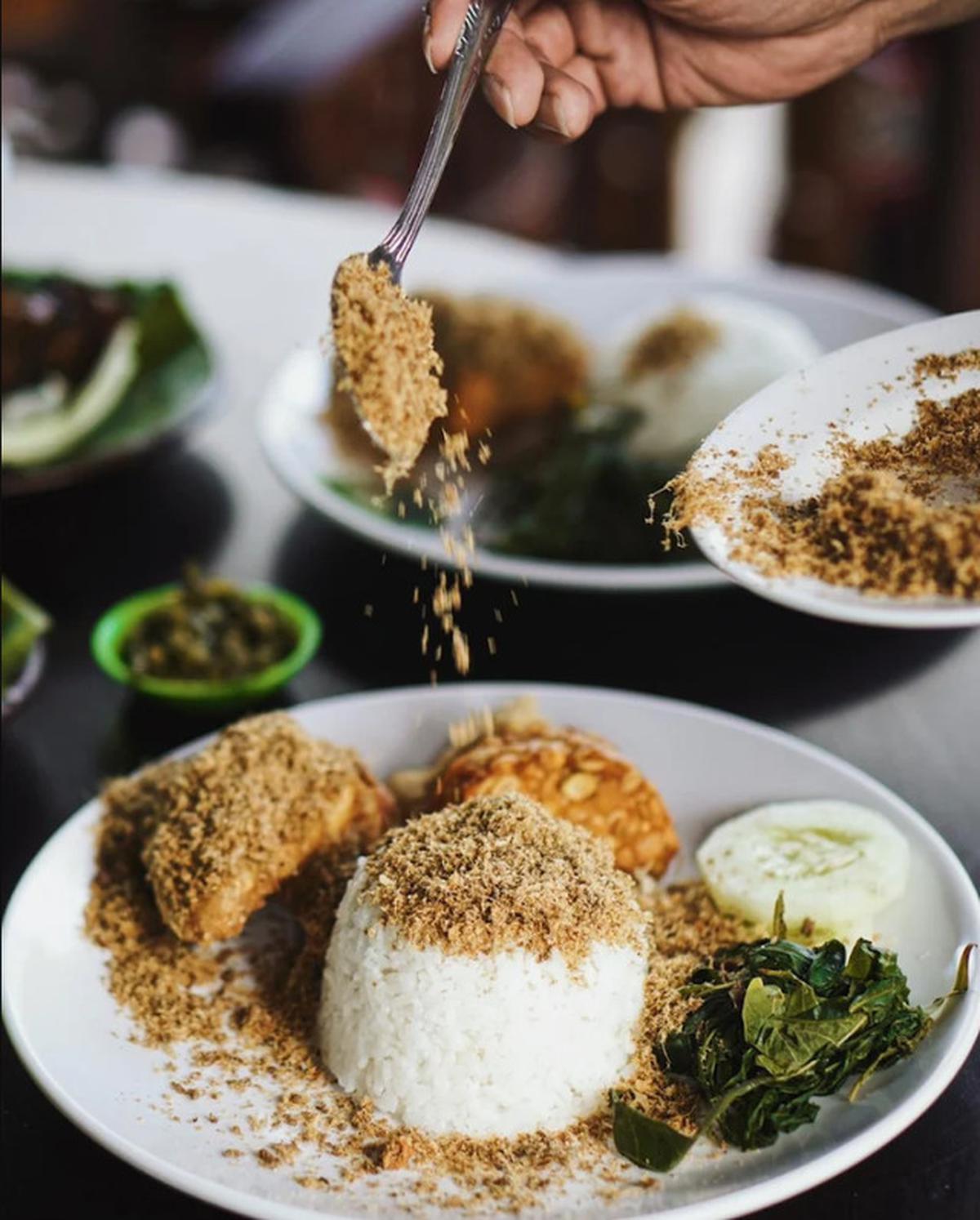 Ayam Goreng Spesial Lombok Idjo Semarang