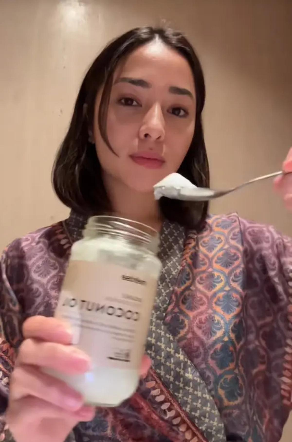 Nikita Willy Sikat Gigi Pakai Odol Premium Italia Seharga Rp300 Ribu, Sebut Bagian dari Self Care