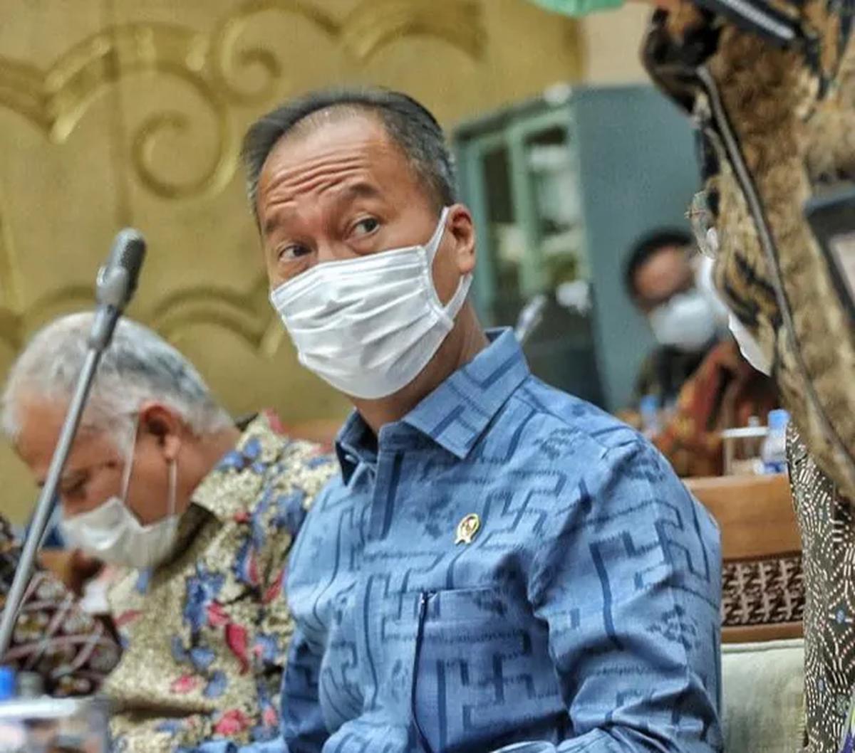 Menteri Perindustrian Agus Gumiwang Kartasasmita berharap, kebijakan pengenaan bea masuk atau pajak impor untuk completely built up (CBU) mobil listrik 0 persen bisa dikeluarkan tahun ini.