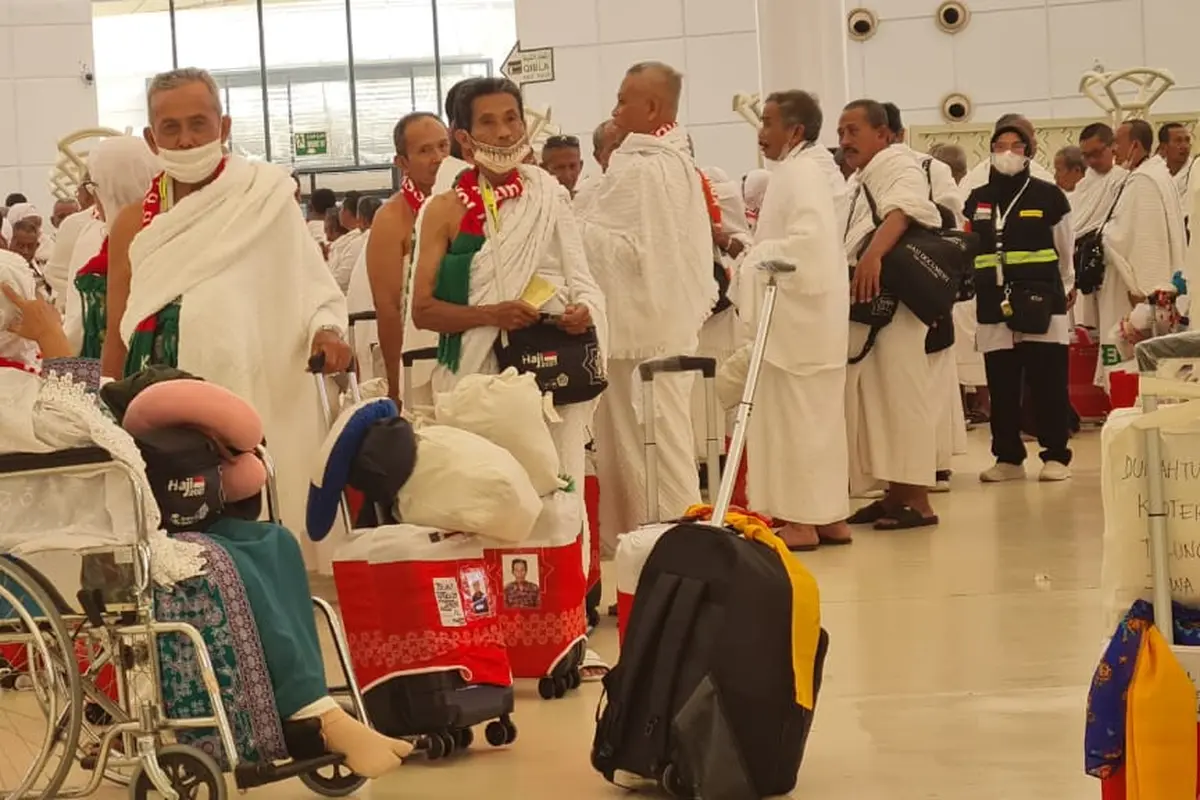 Jemaah haji lanjut usia atau jemaah haji lansia asal Indonesia menjadi perhatian serius para Petugas Penyelenggaraan Ibadah Haji (PPIH) Arab Saudi.