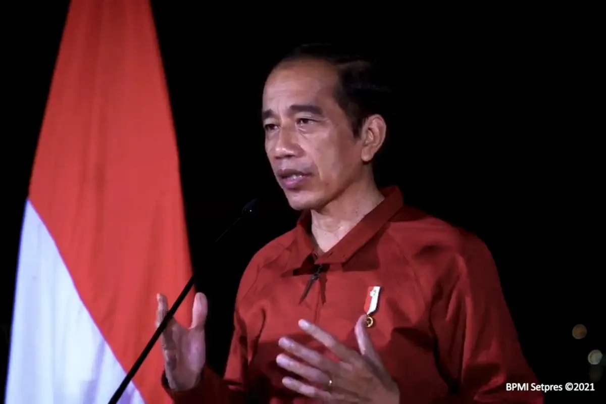 Presiden Joko Widodo (Jokowi) membuka acara Temu Nasional Relawan Jokowi 2021 dari Provinsi Maluku, Kamis (25/3).