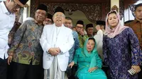 Ditemani Mahfud Md, Ma'ruf Amin silaturahmi ke keluarga Gus Dur. (Merdeka.com/Ahda Bayhaqi)