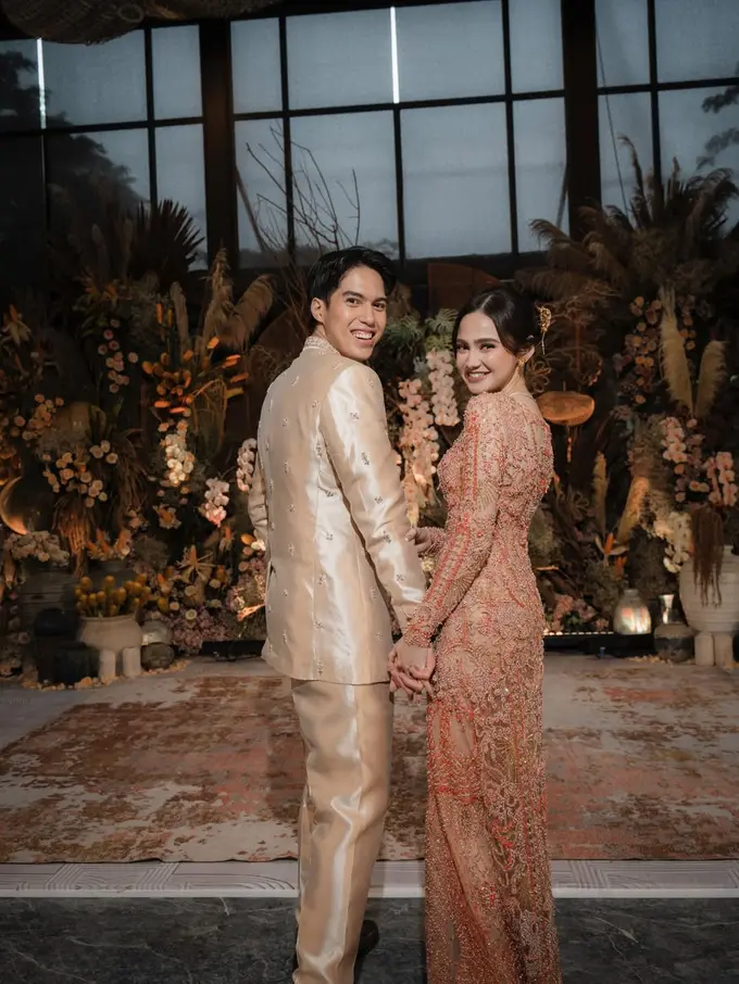 Tampil Gagah saat Lamar Syifa Hadju, El Rumi Lengkapi Beskap Tradisional dengan Rolex Rp176 Juta