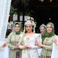 Yura Yunita dan Donne Maula (Instagram/ayungberinda)