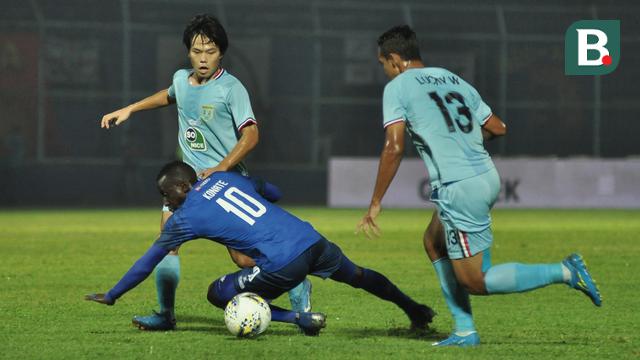 Arema vs Persela Lamongan